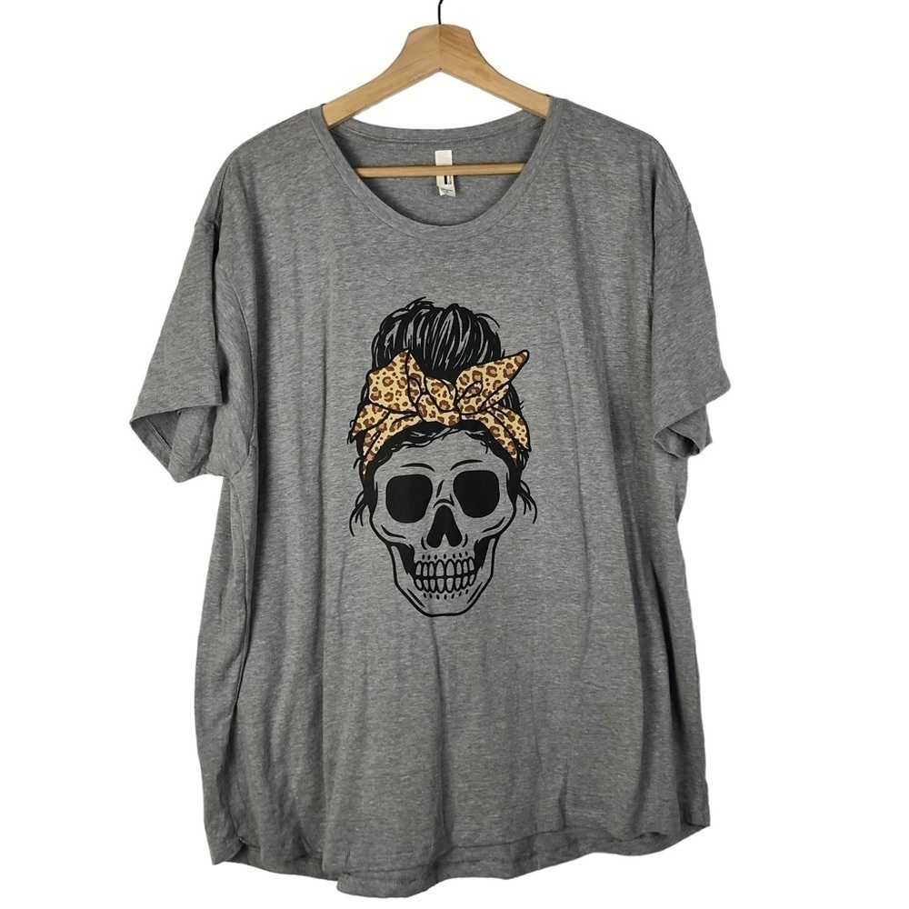 Boutique Gray Skull Messy Bun Leopard Headband Crewneck T-Shirt XL